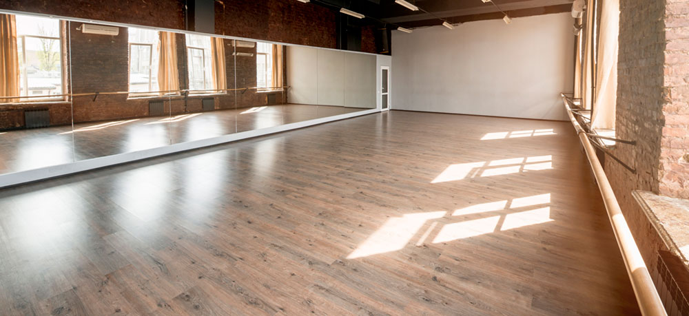 long-mirror-dance-studio